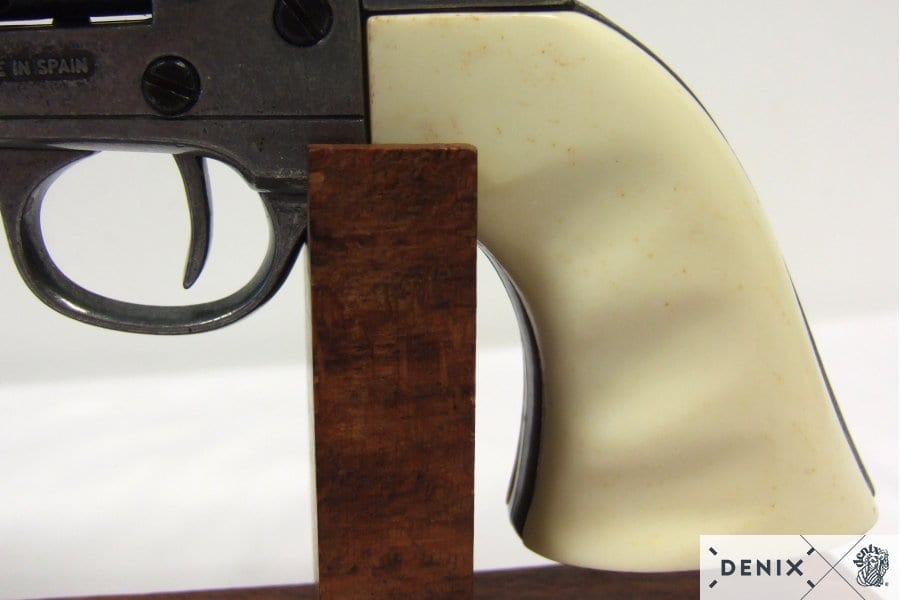 Frontier Gun Metal Finish Replica Revolver - Image 10