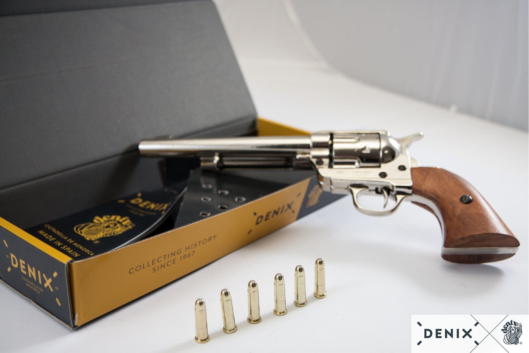 Cavalry Nickel Finish 7" Replica Revolver Gift Box - Image 11